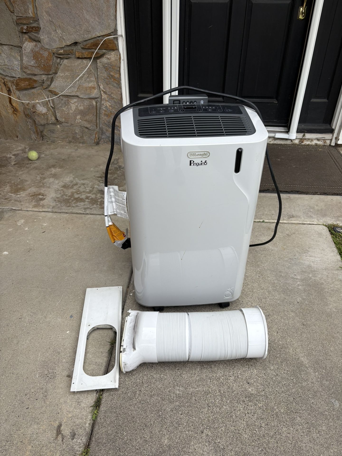AC Unit - Delonghi Pinguino