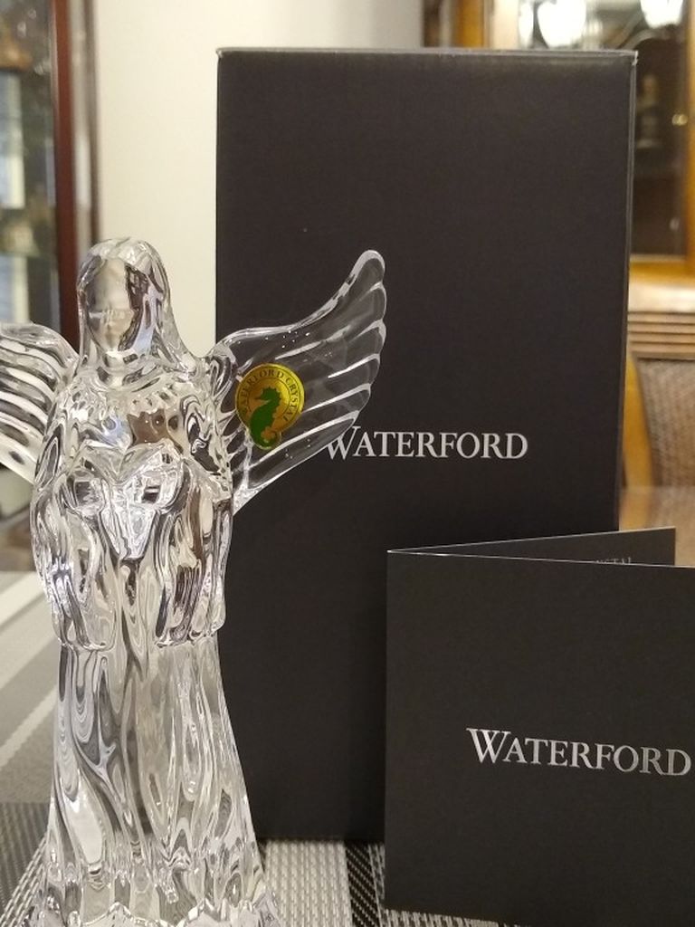 Waterford Crystal Angel Sculpture - 40035209 NIB - 6.5"
