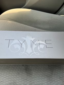 Women’s hair styler