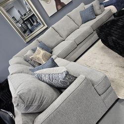 ✨️ Sectional Sofa Sleeper ✨️ Furniture Queen Bedrooms, Dining Avail 