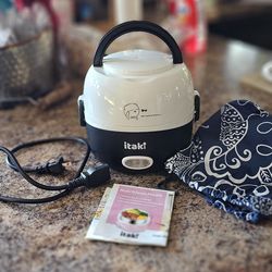 Itaki Electric Lunchbox with carry bag