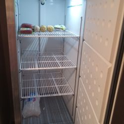 COMMERCIAL DEEP FREEZER ARCTIC AIR LIKE NEW WORKS PERFECT