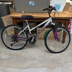Raleigh 16” Mountain Bike 7 Gears And Seat Cushion 