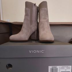 Booties Light Gray Suede Size 6.5