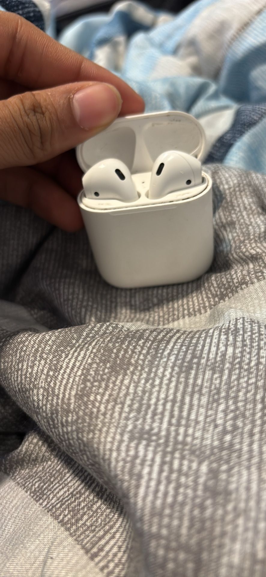 AirPods