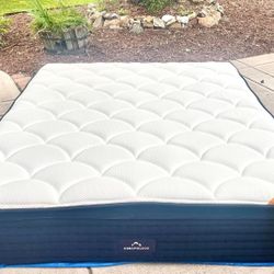 $600 OBO DREAMCLOUD PREMIER REST CALIFORNIA KING MATTRESS