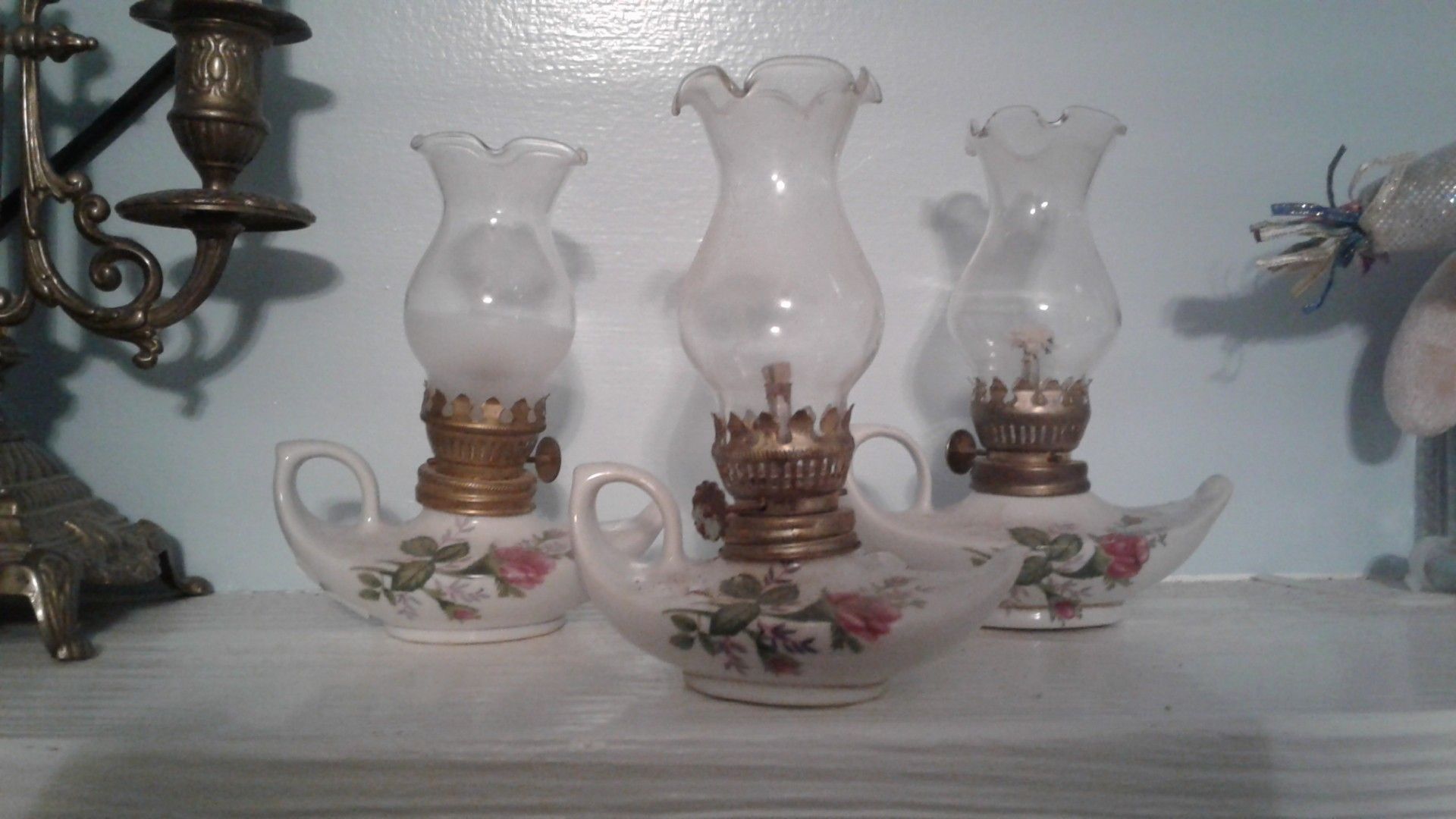 Antique oil lamp kerosene porcelain pink Rose lamps