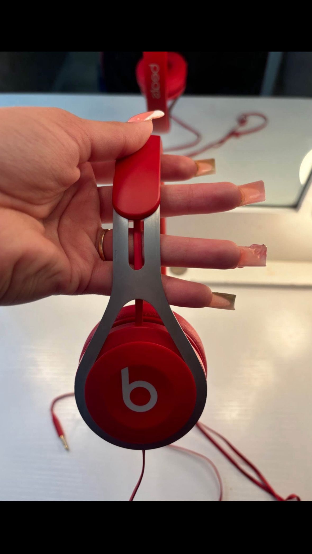 beats wire headphones