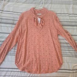 Ann Taylor Women's Medium Dress Shirts