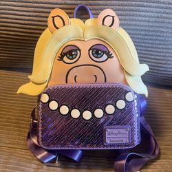 Miss Piggy Backpack Disney Park Exclusive by Loungefly Nwot