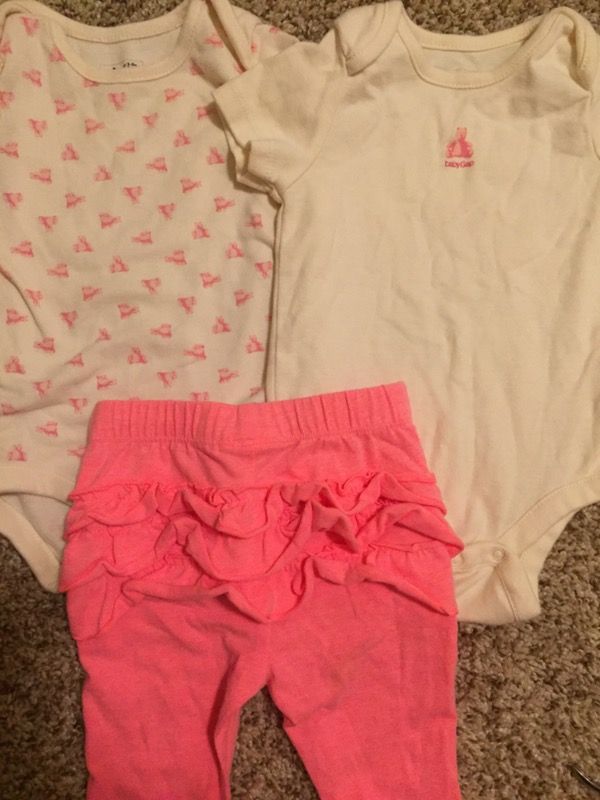 Baby girl clothes 3-6M Gap onesies