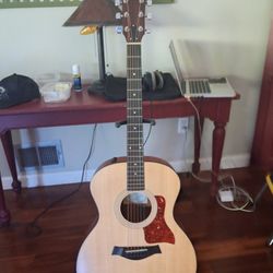 Taylor Auditorium Acoustic Electric Guitar 