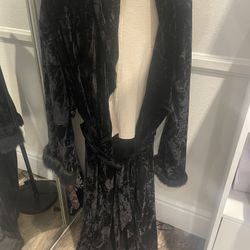 Sofia Black Robe New With Tag Size L