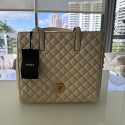 New Versace La Medusa Ivory Quilted Leather ToteBag  1013789 1A03912 1K84VE