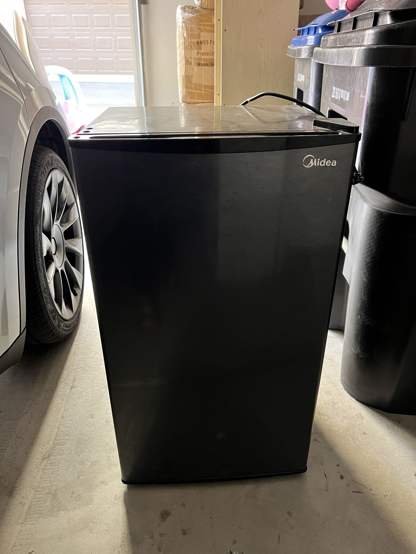 3.3 cu. ft Mini Fridge
