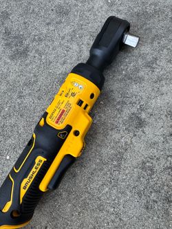 DEWALT 20 v ratchet 1/2 “