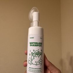 Waterless Dog Paw Cleaner / Shampoo 