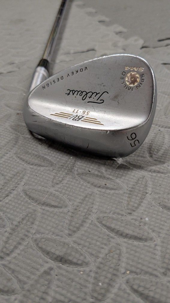 Titleist SM4 sand 56 degree wedge