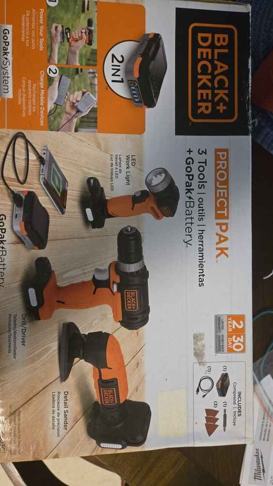 New BLACK & Decker 3 TOOLS