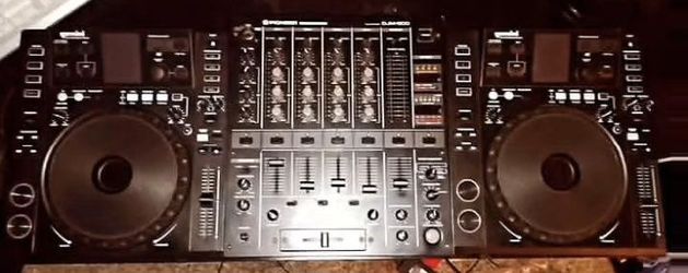 Gemini CDJ 700 and DJM 500 mixer