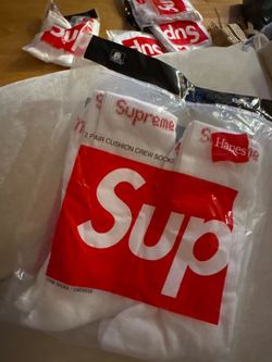 Supreme socks