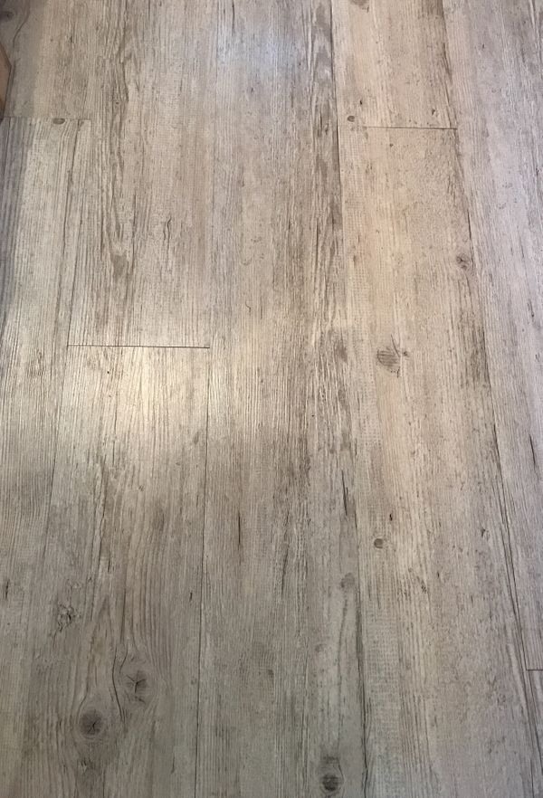 Six Degrees Degradus Vinyl Floating Flooring Waverly White Six Degrees Degradus Vinyl Floating Flooring Waverly White Household In Ridgefield Wa Offerup