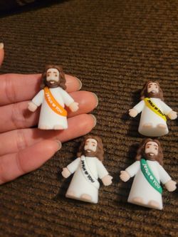 Mini Jesus Figures Pack of 12 