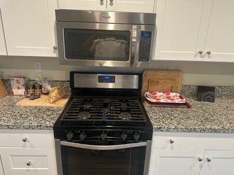 5-Burner Gas Stove & Oven – Black/Stainless Steel