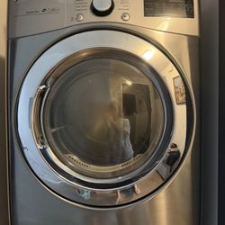 LG Washer/Dryer Stackable 