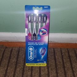 4 Toothbrush Oral B Soft