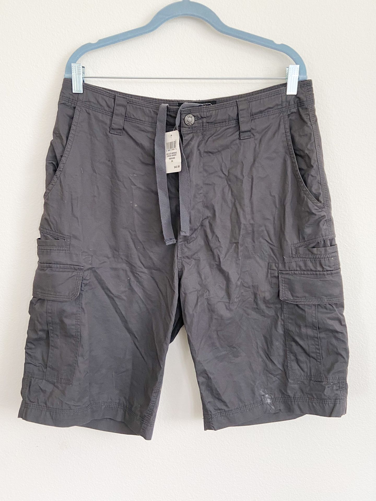 Champs Sports Gear CSG Heroic Cargo shorts men’s size 34. NWT, been sitting in storage so they are a little dirt but they will clean up once washed
