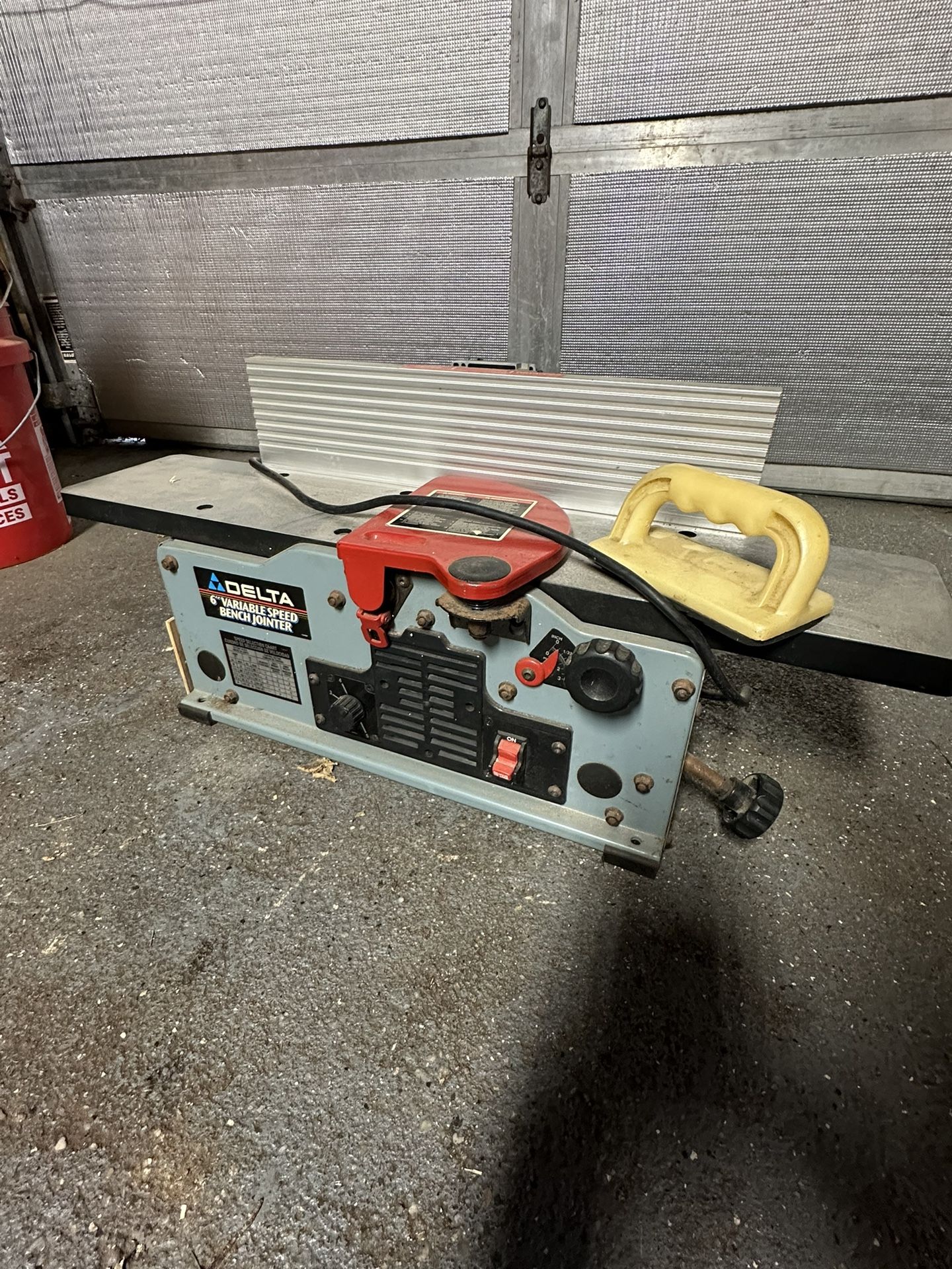 Delta 6 inch bench jointer