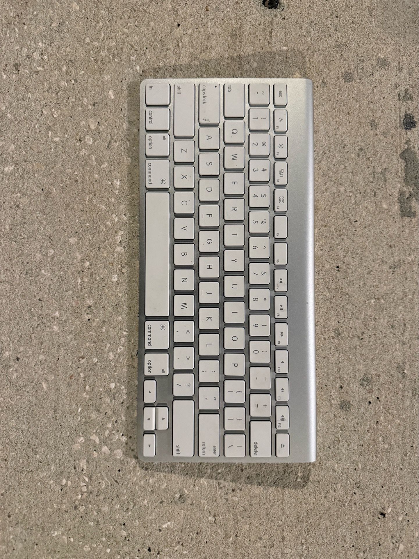 Apple Bluetooth Keyboard A1314
