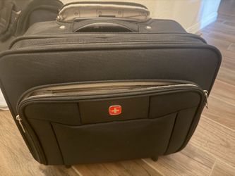 Swiss gear wheel overnight bag