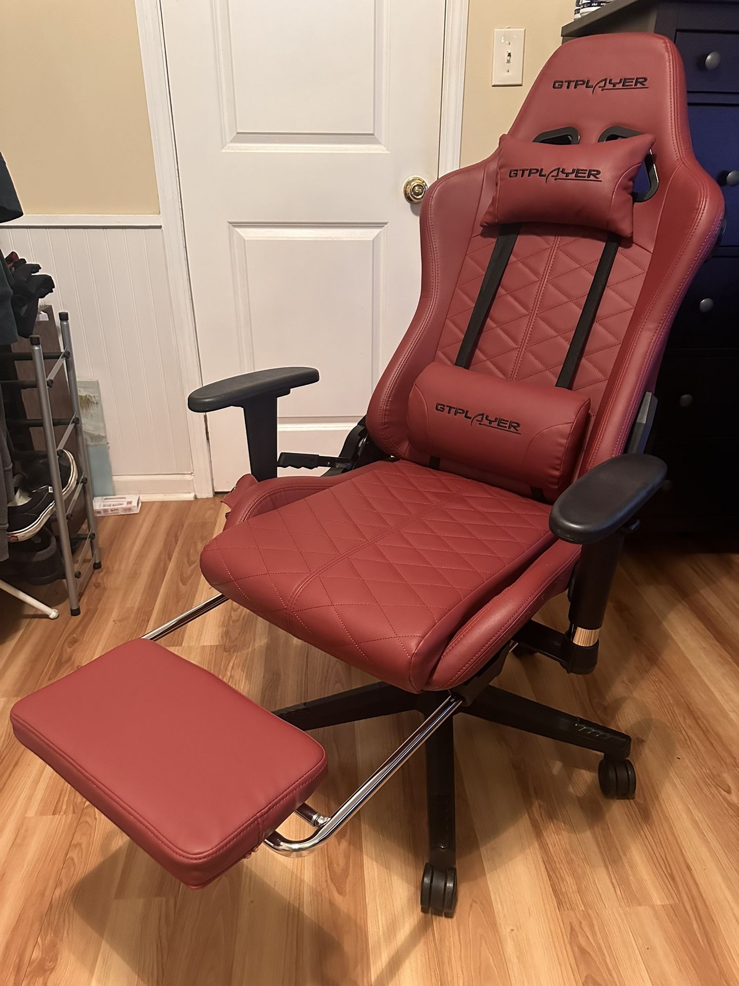GT Player Gaming Chair - Like New 