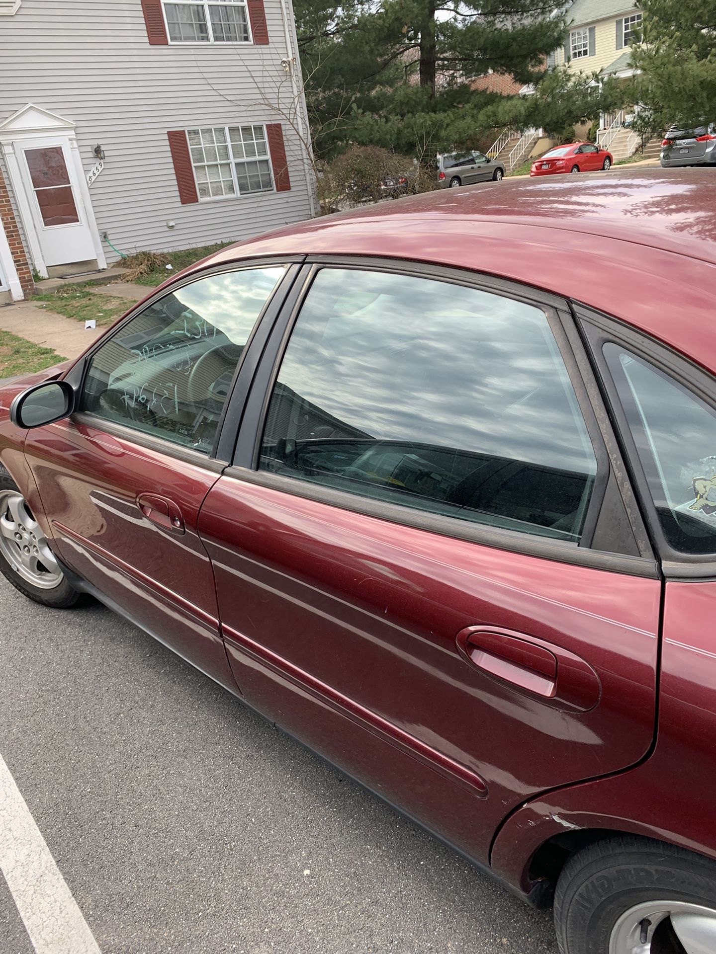 2004 Ford Taurus