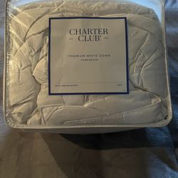 White Down Medium Weight Comforter, King,