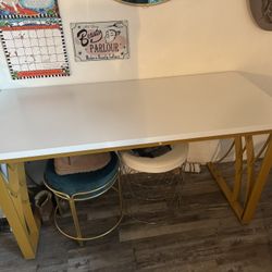 White Desk Or Vanity
