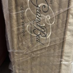 Grand Bed Mattress From Tempurpedic
