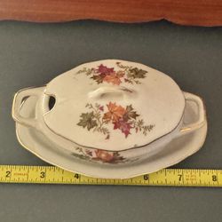 Tilso VTG Royal Crown Gravy Boat Ivy Leaf Pattern