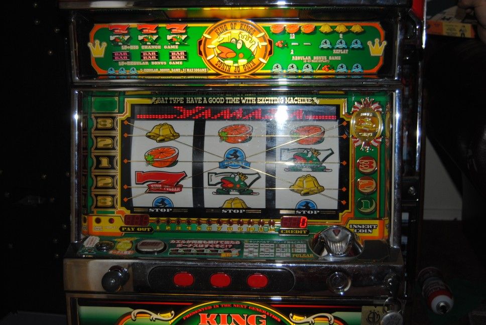 Yamasa King Pulsar Slot Machine + Tokens for Sale in Phoenix