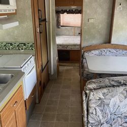 2005 Ford E-450