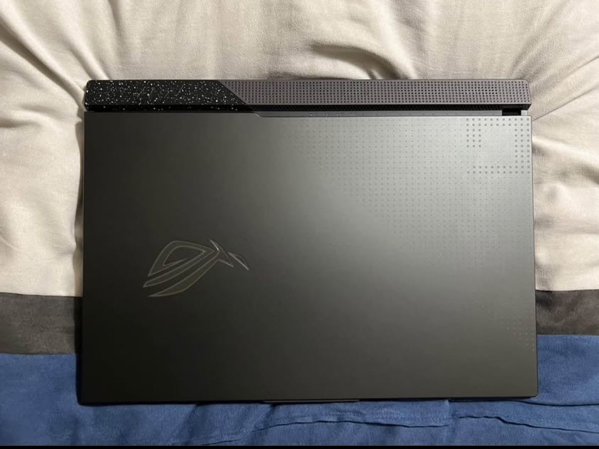 2023 ASUS ROG Strix G17 240Hz AMD Ryzen 9 7945HX NVIDIA GeForce RTX 4070