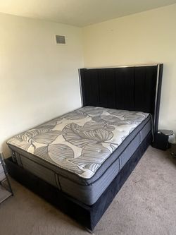 Queen Side Bed