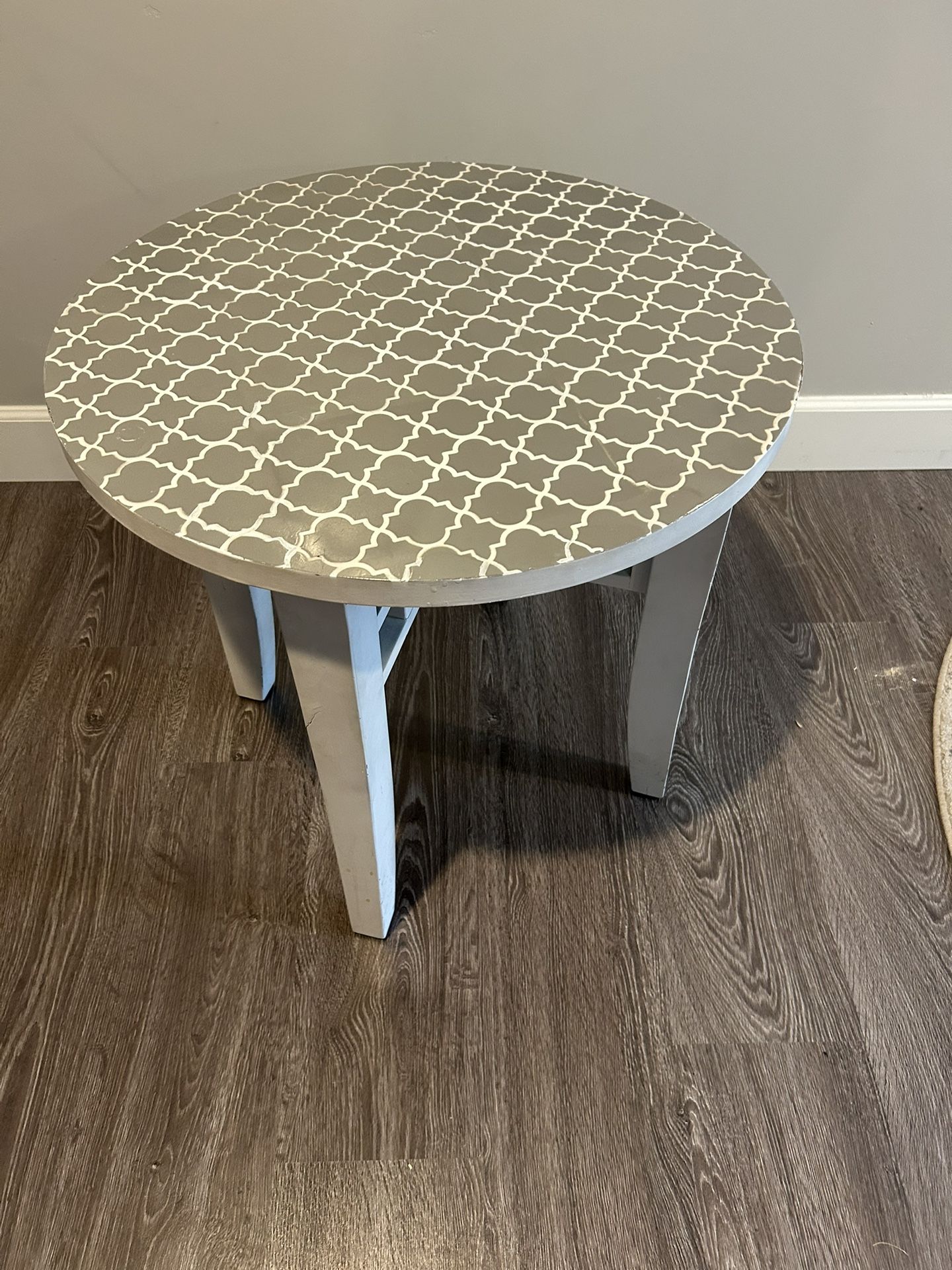 Round Coffee Or End Table