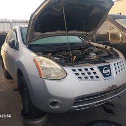 2010 Nissan Rogue For Parts