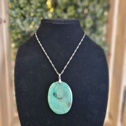 Stunning Vintage Turquoise Pendant Necklace with Antiqied Silver Chain (2.5")