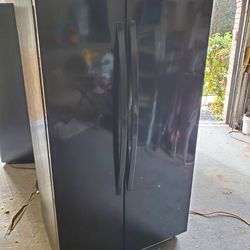 Refridgerator ( great condition )