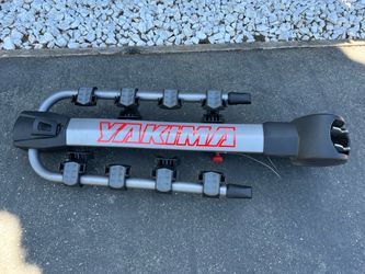 Yakima RidgeBack 4-Bike Hitch Rack - $300
