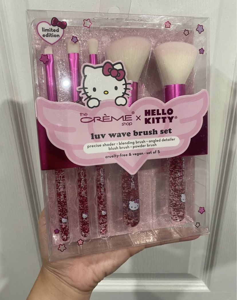 Hello Kitty Makeup Brushes 